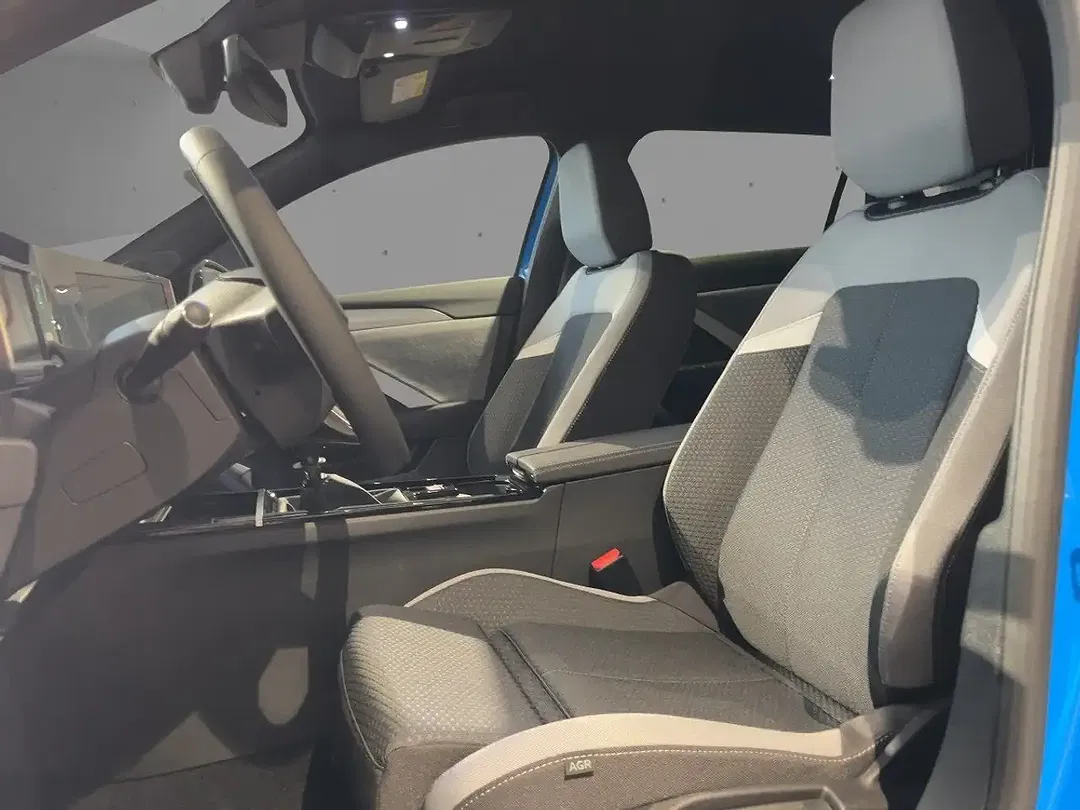 Opel Astra - Thumbnail 6
