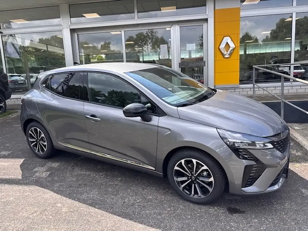Renault Clio - Thumbnail 1