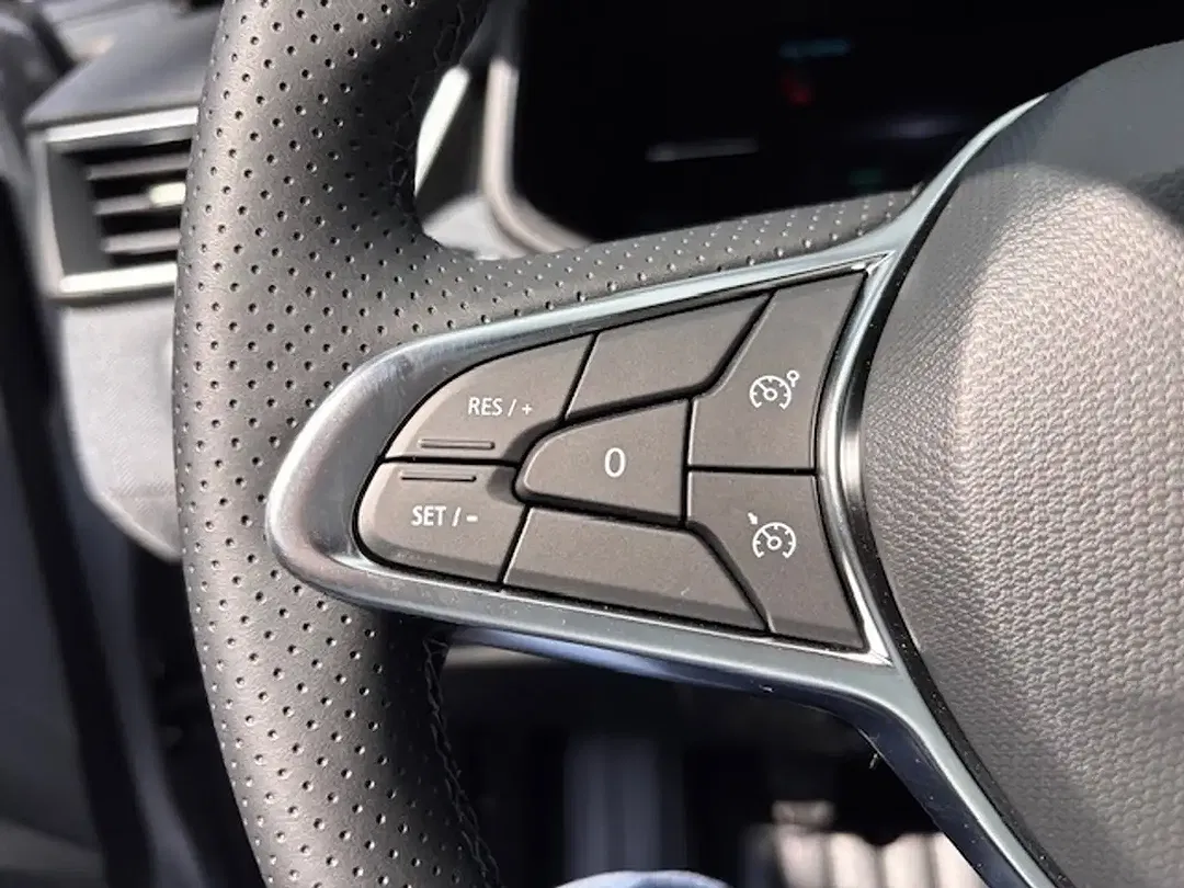 Renault Clio - Thumbnail 10
