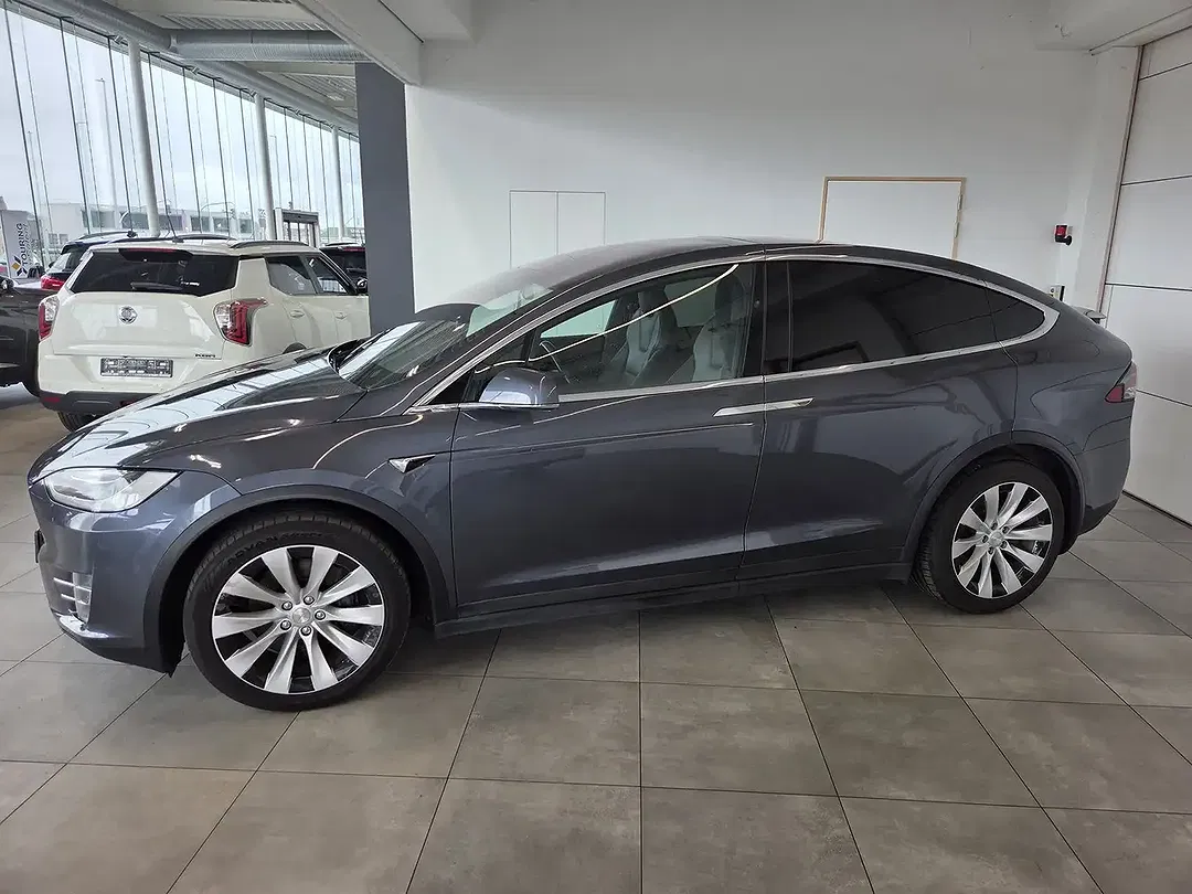 Tesla Model X AWD
