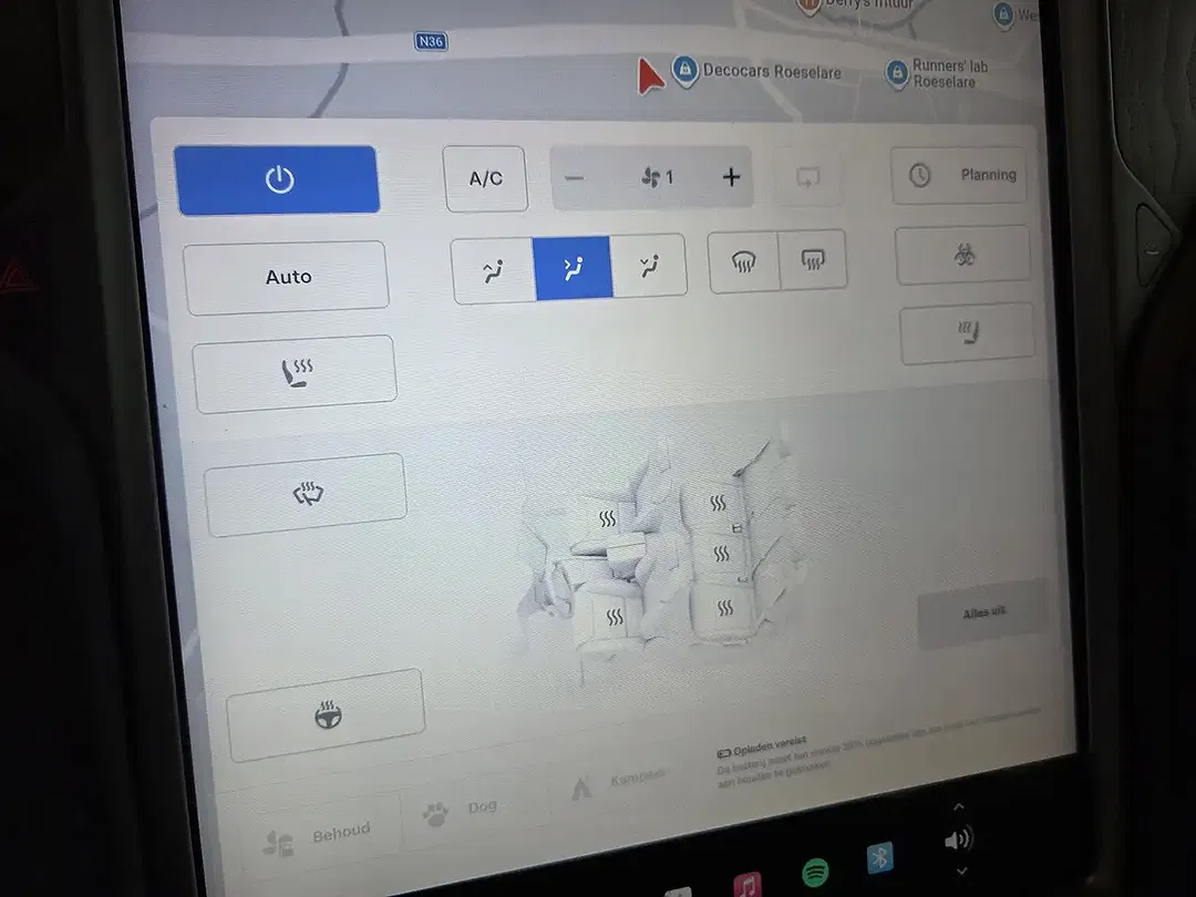 Tesla Model X - Thumbnail 15