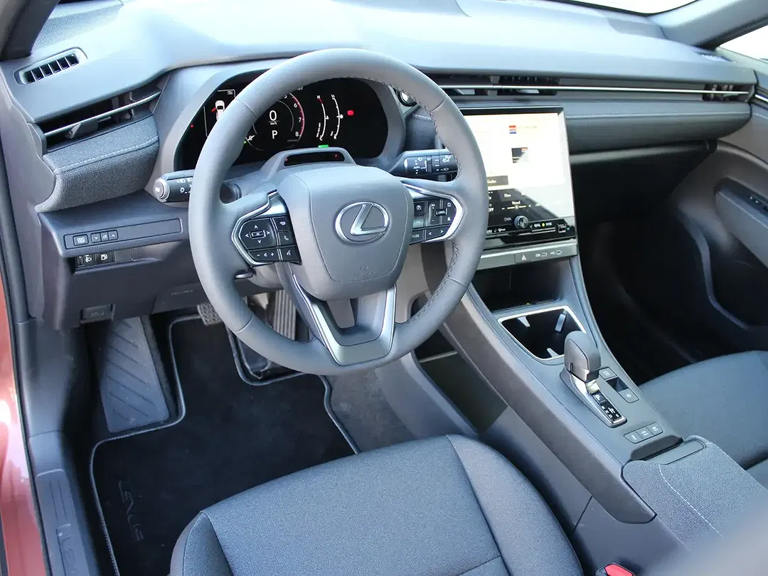 Lexus LBX - Thumbnail 7