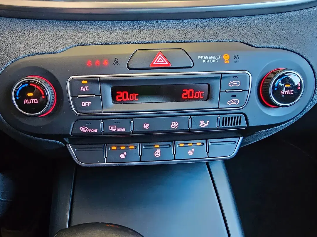 Kia Sorento - Thumbnail 14