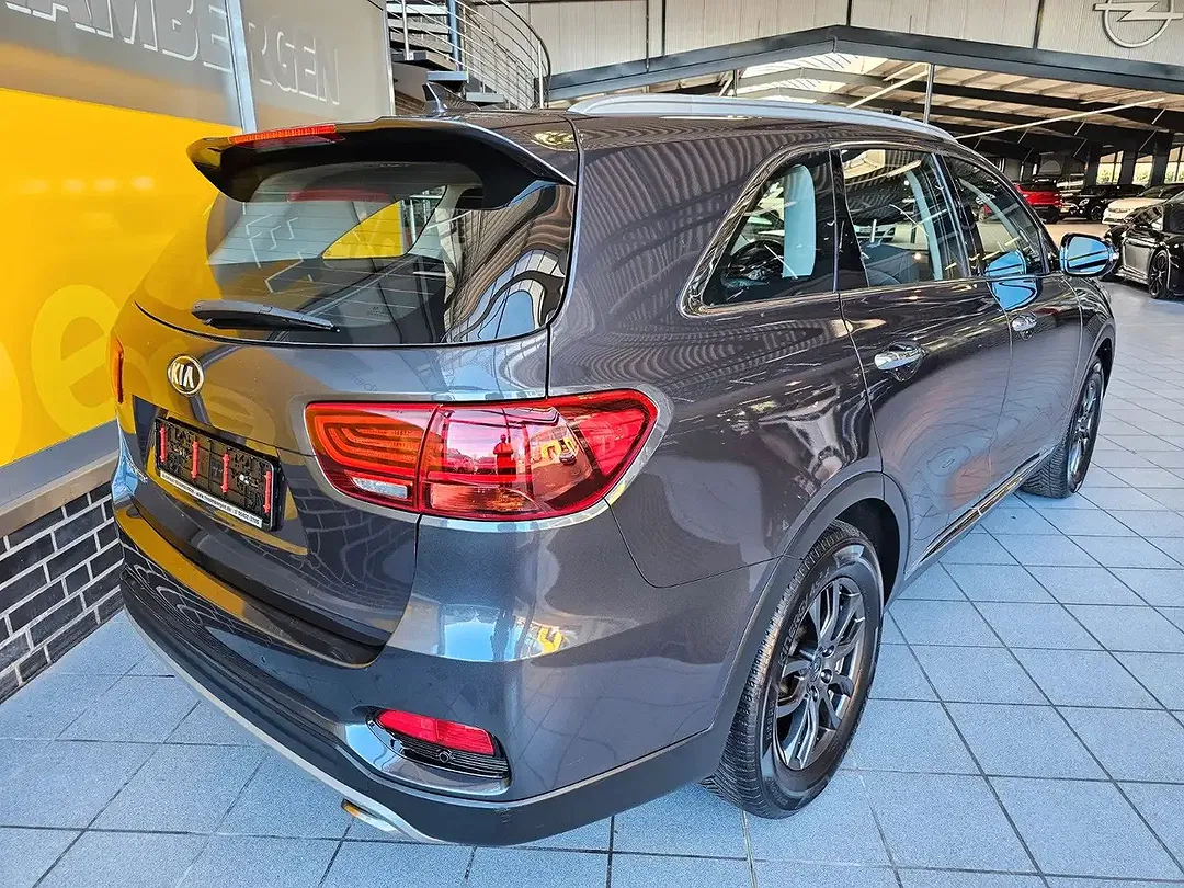 Kia Sorento - Thumbnail 3