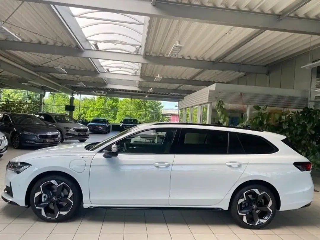 Skoda Superb - Thumbnail 10