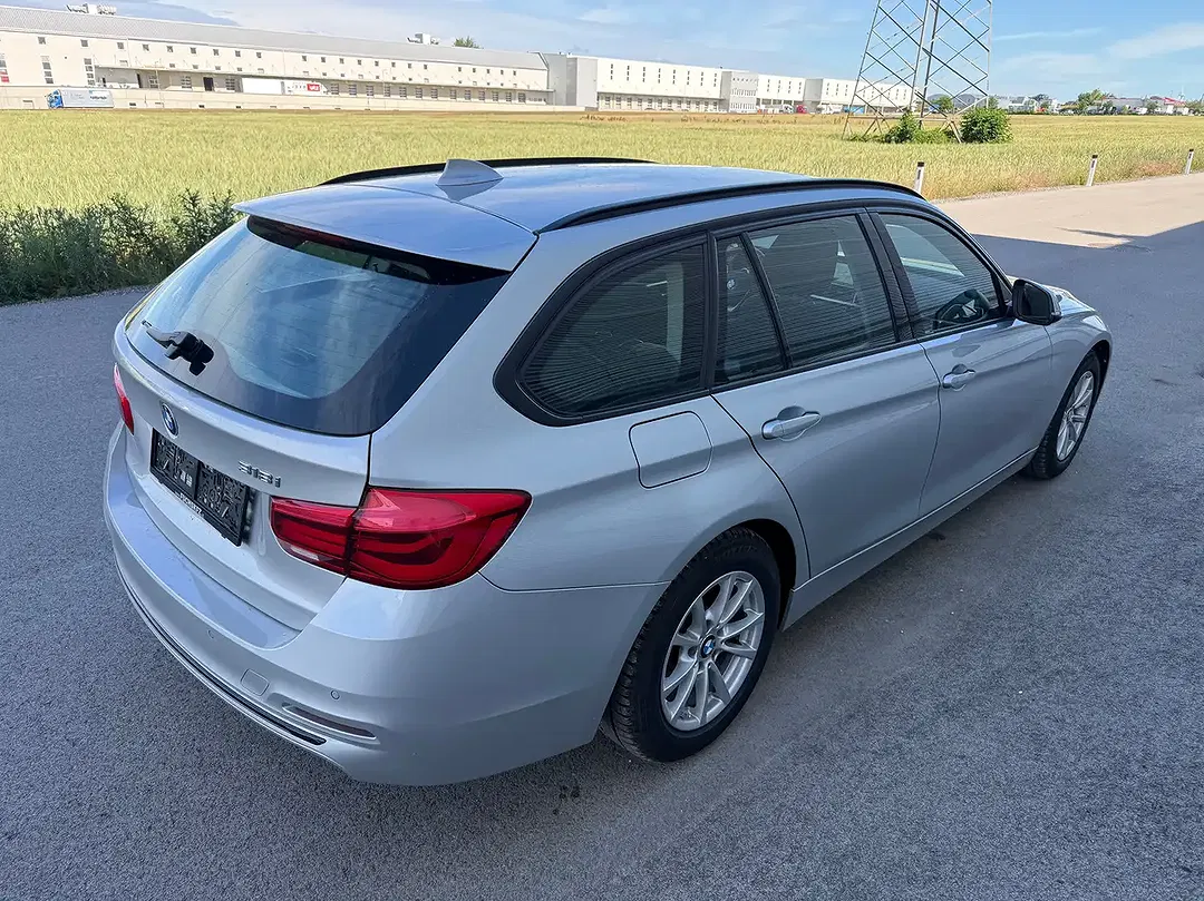 BMW 318 - Thumbnail 7