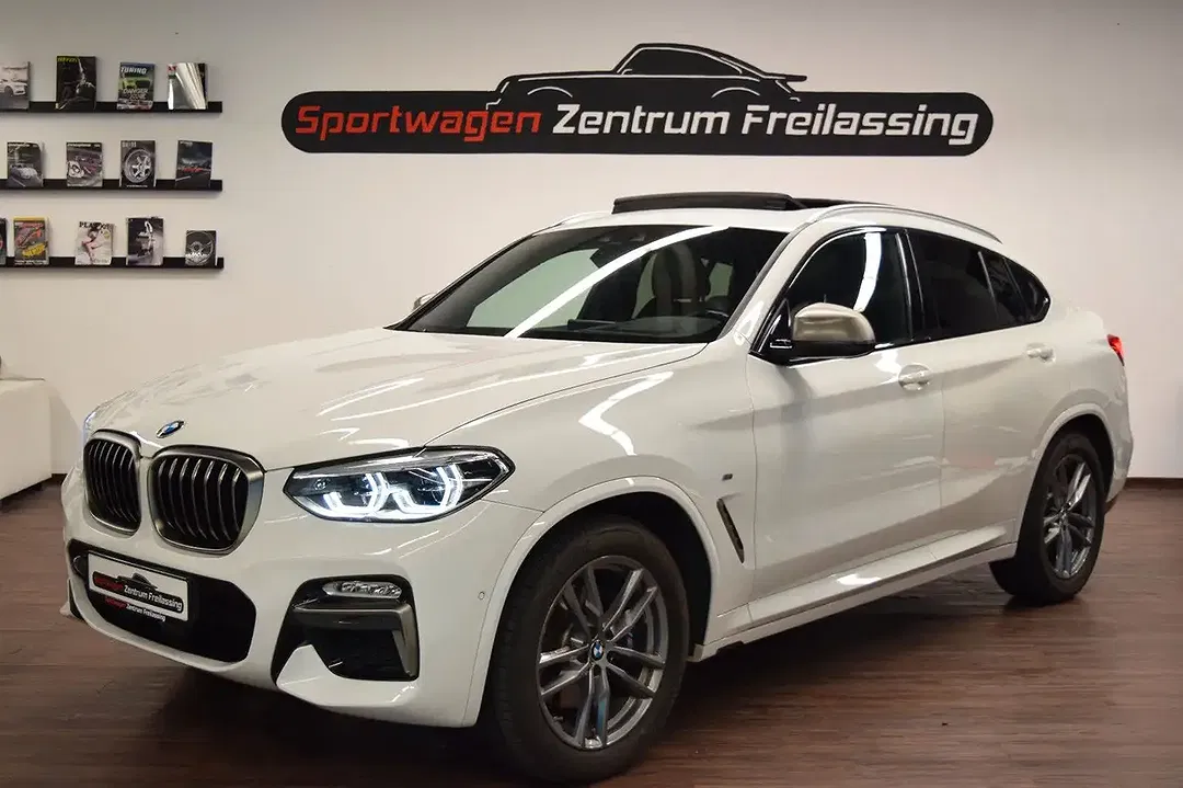 BMW X4 M - Thumbnail 1