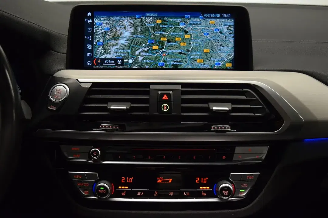 BMW X4 M - Thumbnail 12