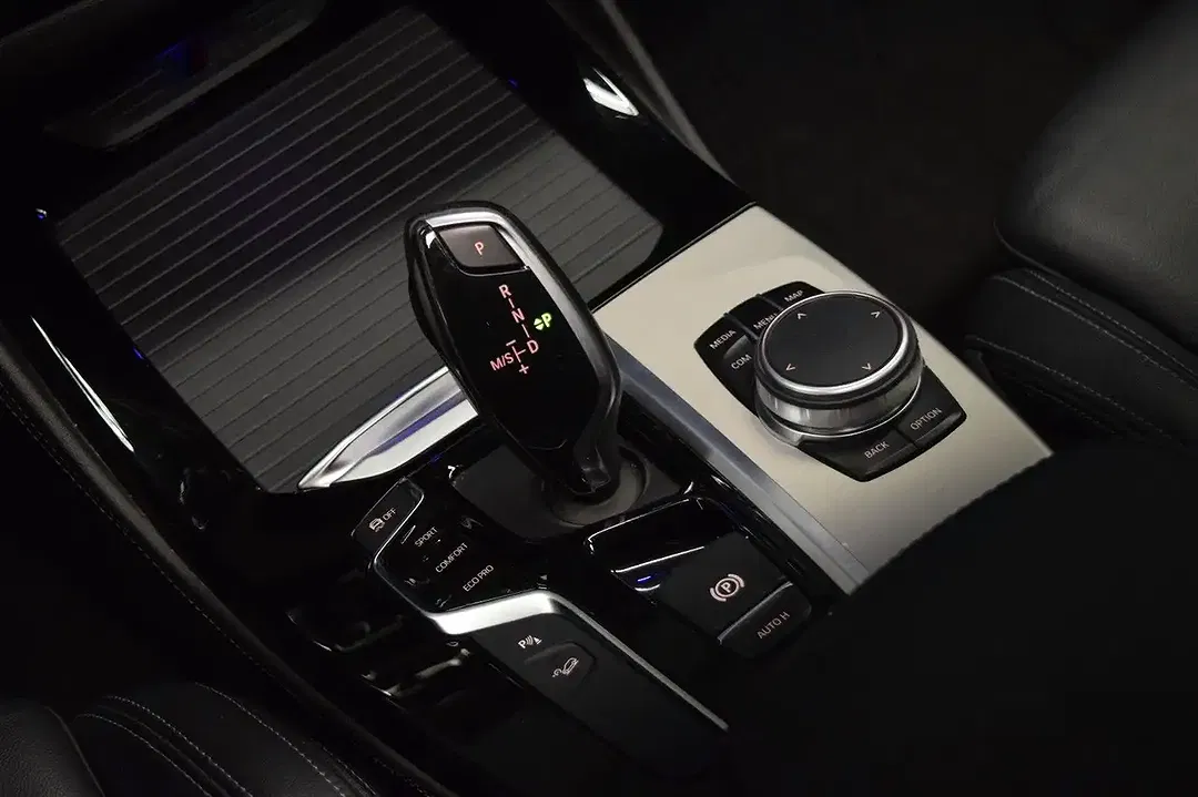 BMW X4 M - Thumbnail 13