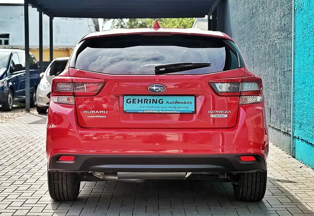 Subaru Impreza - Thumbnail 8
