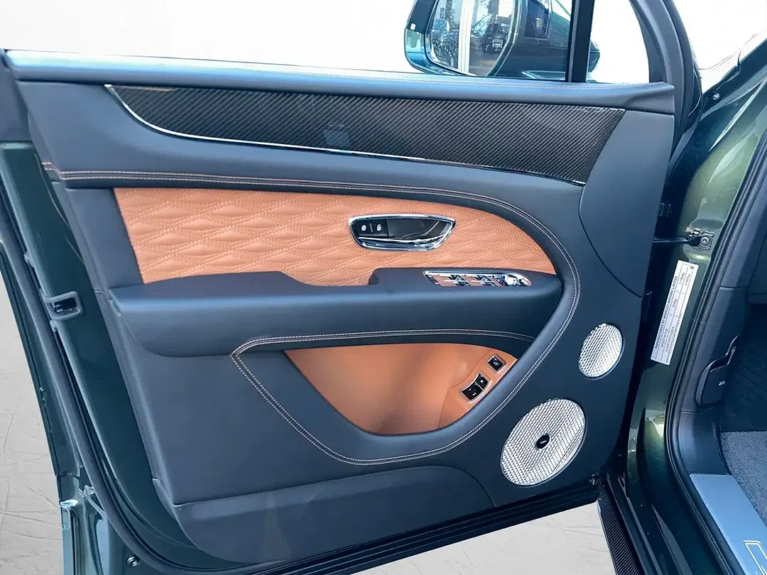 Bentley Bentayga - Thumbnail 13
