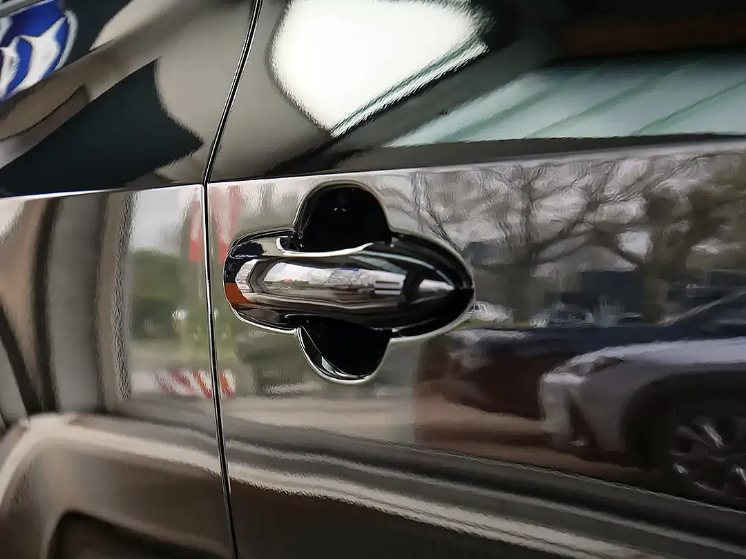 Subaru Solterra - Thumbnail 11