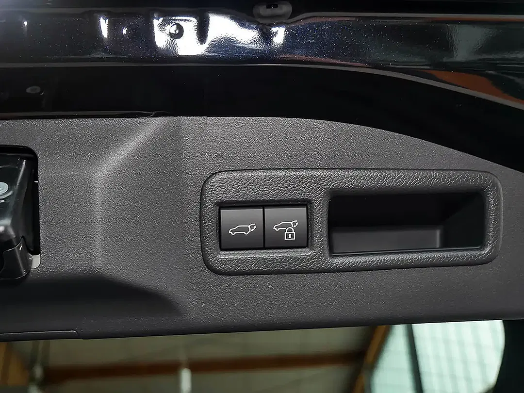 Subaru Solterra - Thumbnail 14