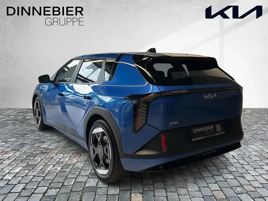 Kia EV4 - Thumbnail 2