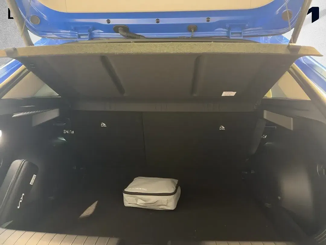 Kia EV4 - Thumbnail 5