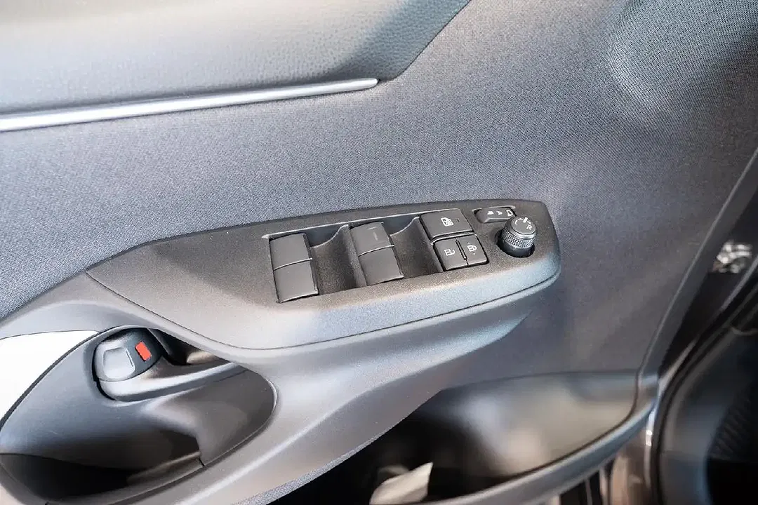 Mazda 2 - Thumbnail 11