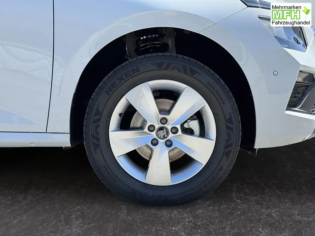 Skoda Kamiq - Thumbnail 7