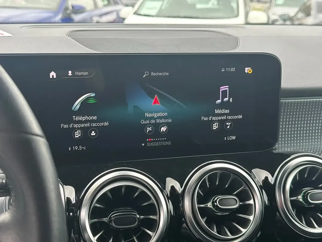 Mercedes-Benz GLB 180 - Thumbnail 12