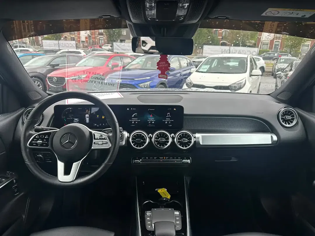Mercedes-Benz GLB 180 - Thumbnail 5