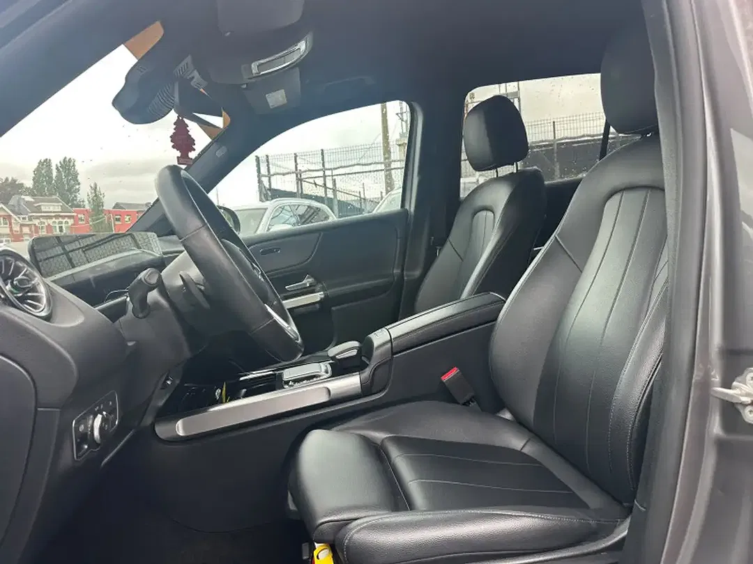 Mercedes-Benz GLB 180 - Thumbnail 7