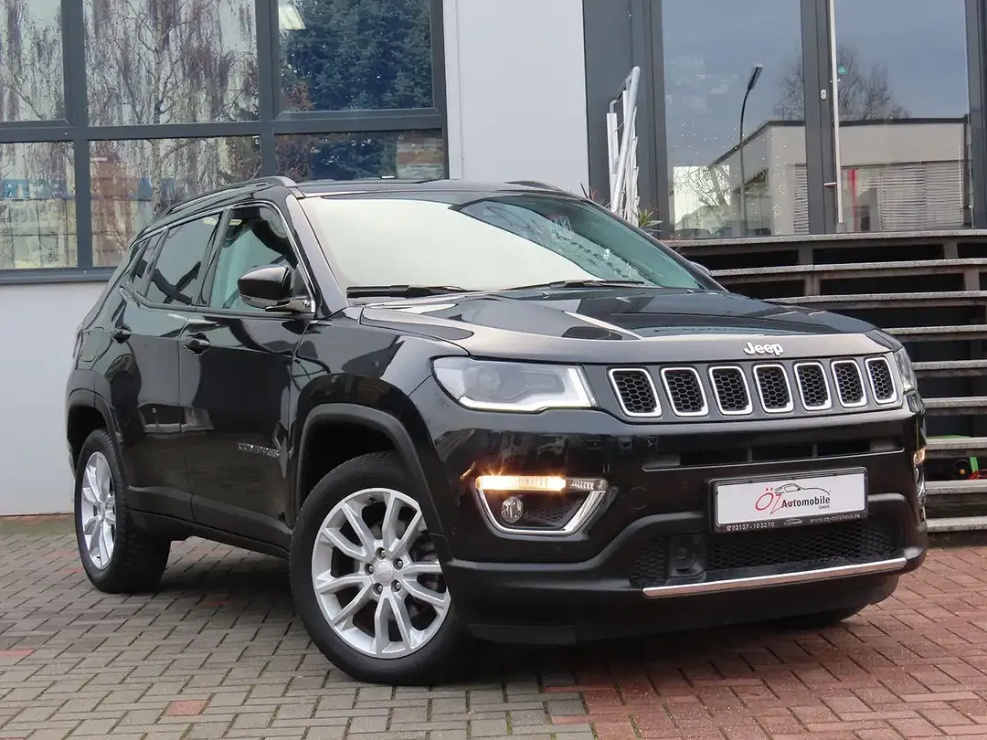 Jeep Compass - Thumbnail 1