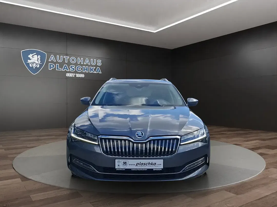 Skoda Superb - Thumbnail 2