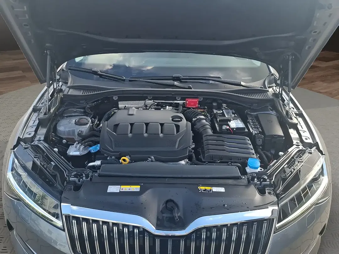 Skoda Superb - Thumbnail 9
