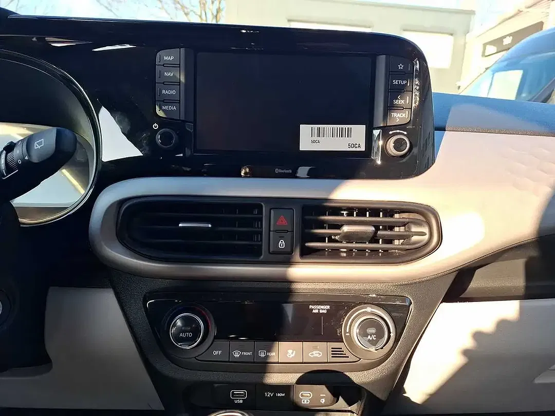 Hyundai i10 - Thumbnail 9