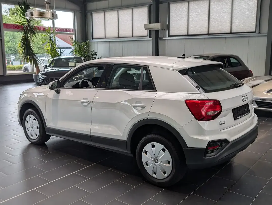 Audi Q2 - Thumbnail 2