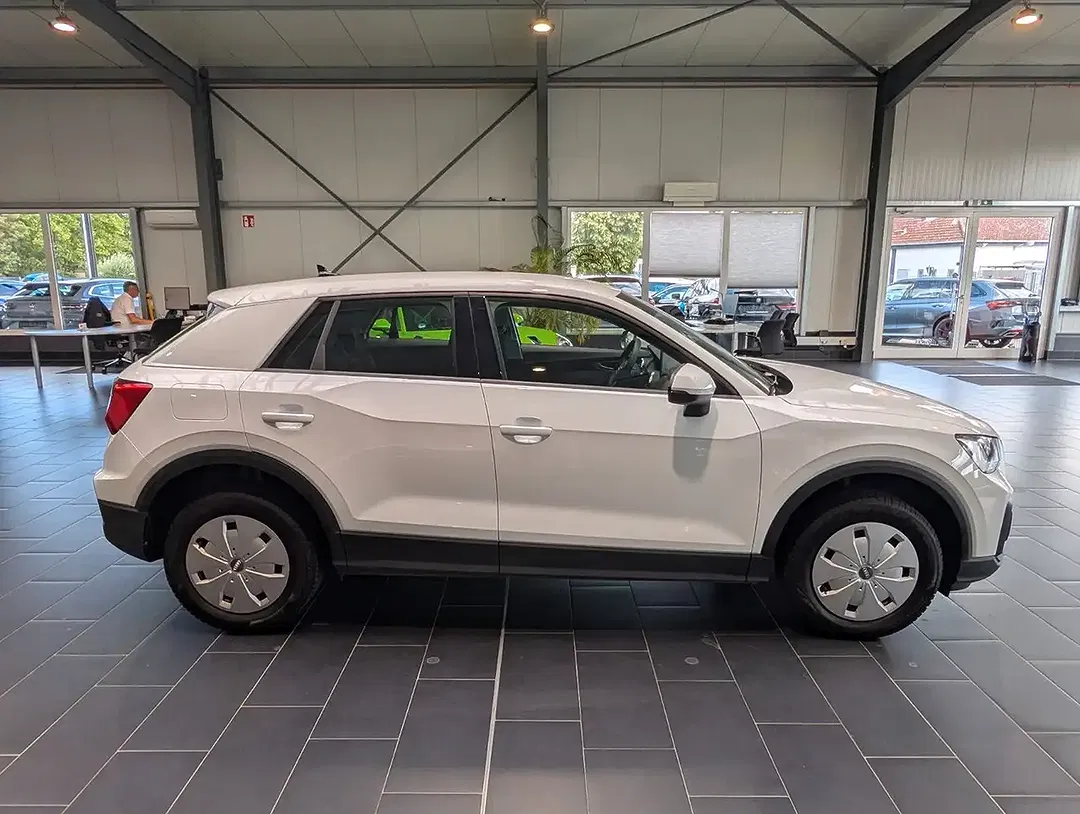 Audi Q2 - Thumbnail 8
