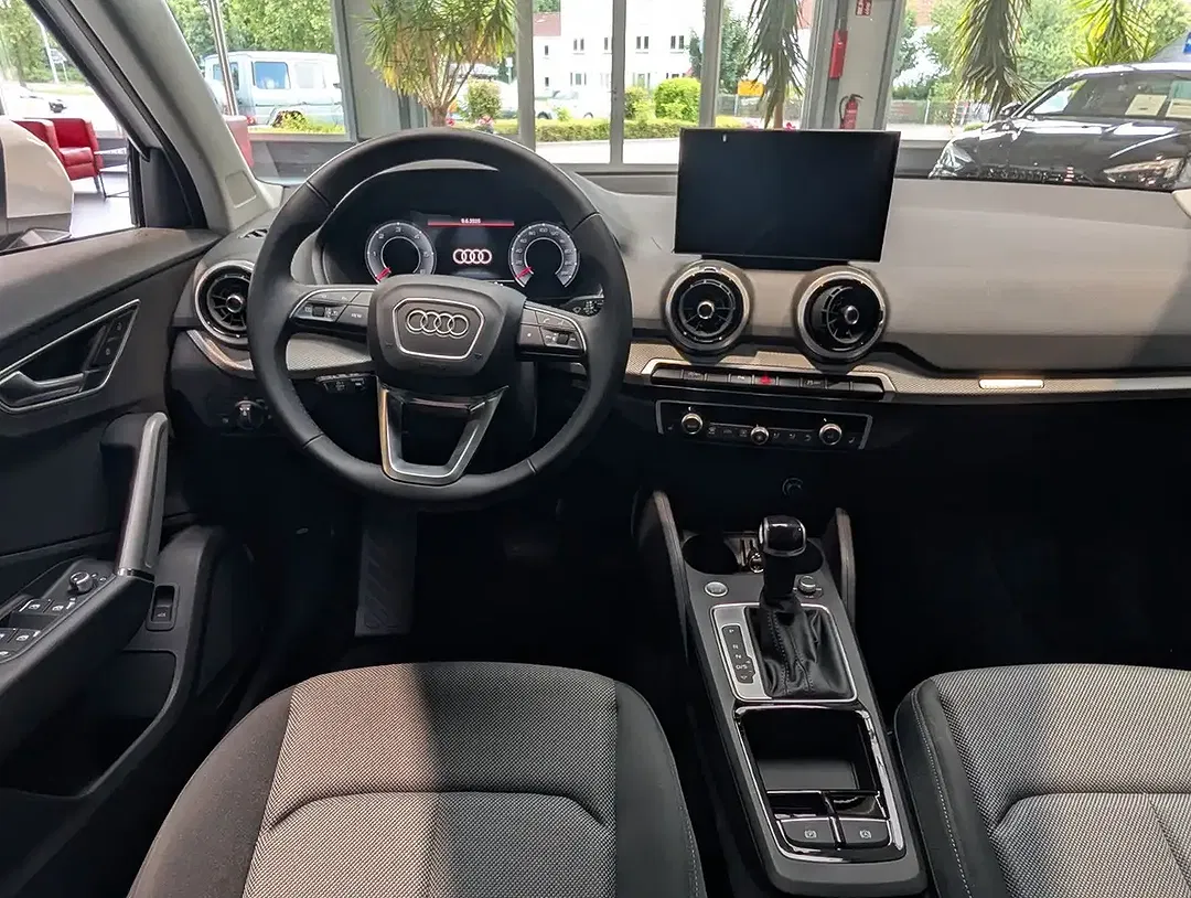 Audi Q2 - Thumbnail 9