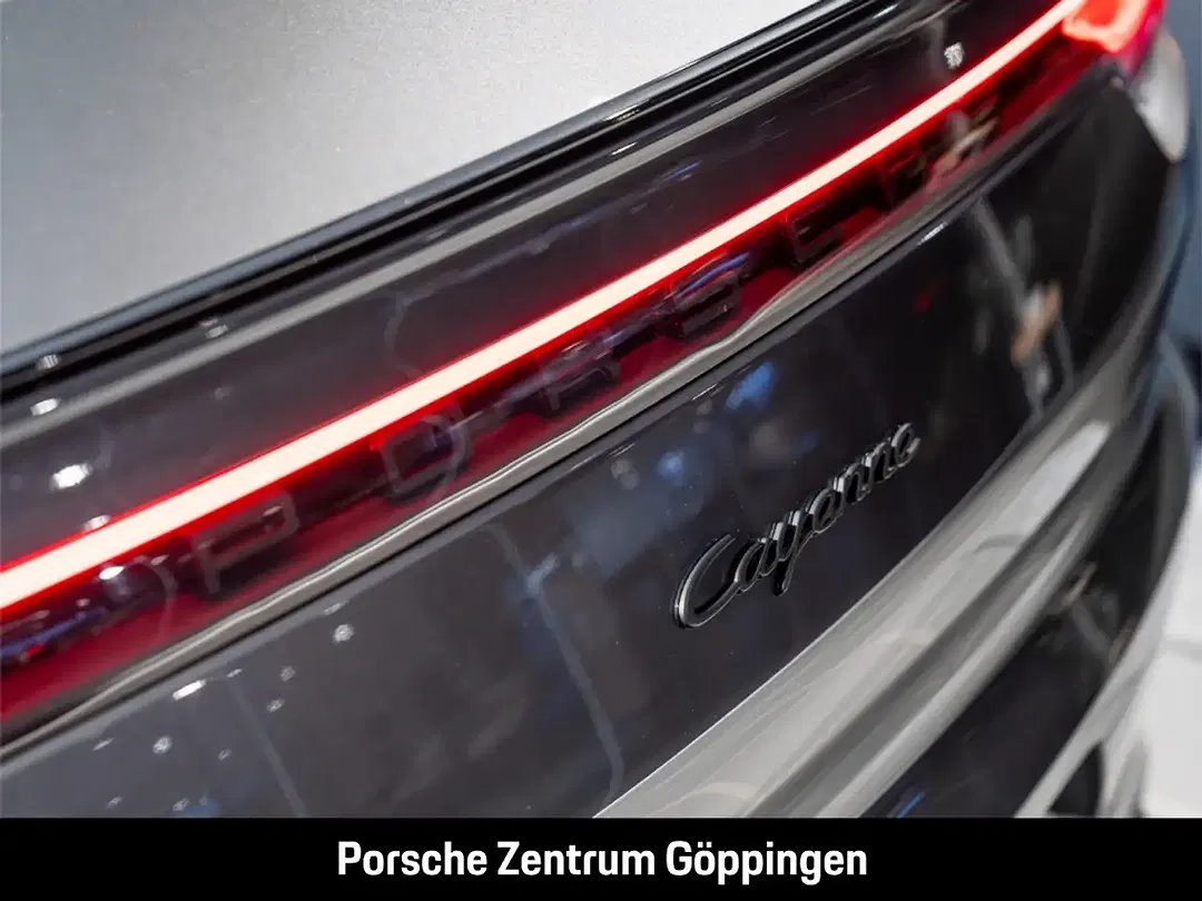 Porsche Cayenne - Thumbnail 11