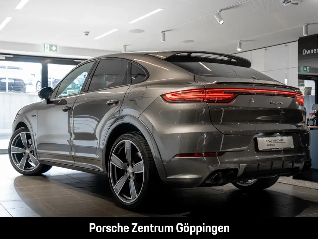Porsche Cayenne - Thumbnail 5