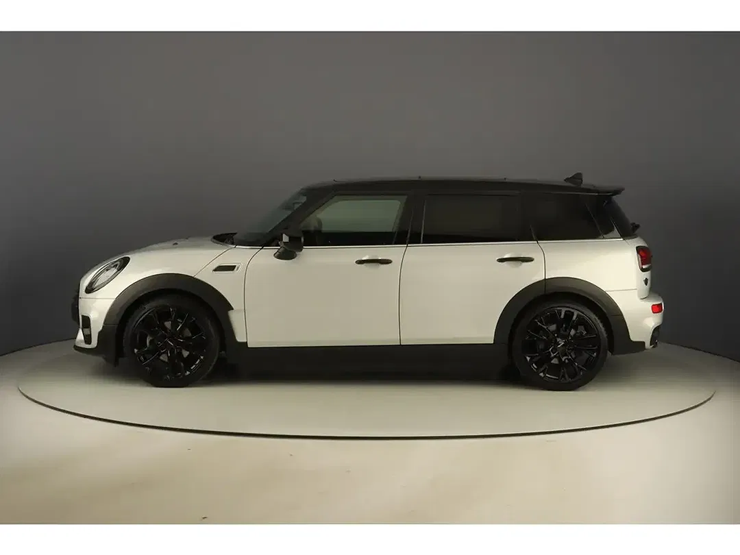 MINI Cooper Clubman - Thumbnail 2
