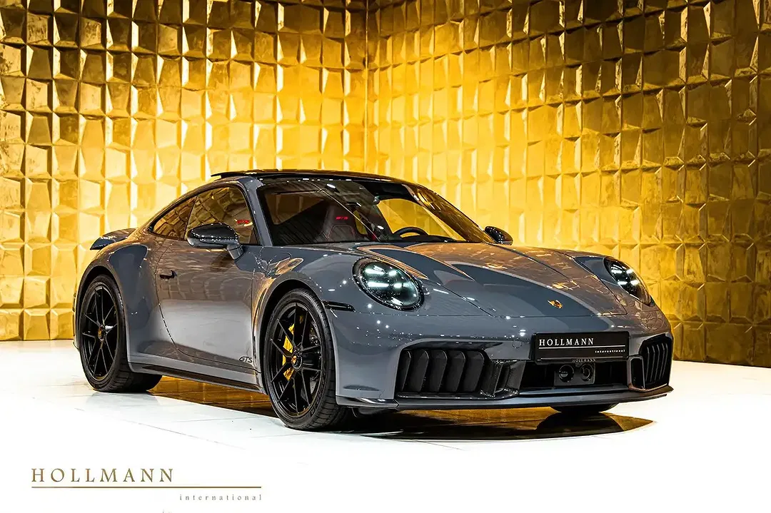 Porsche 992 - Thumbnail 1