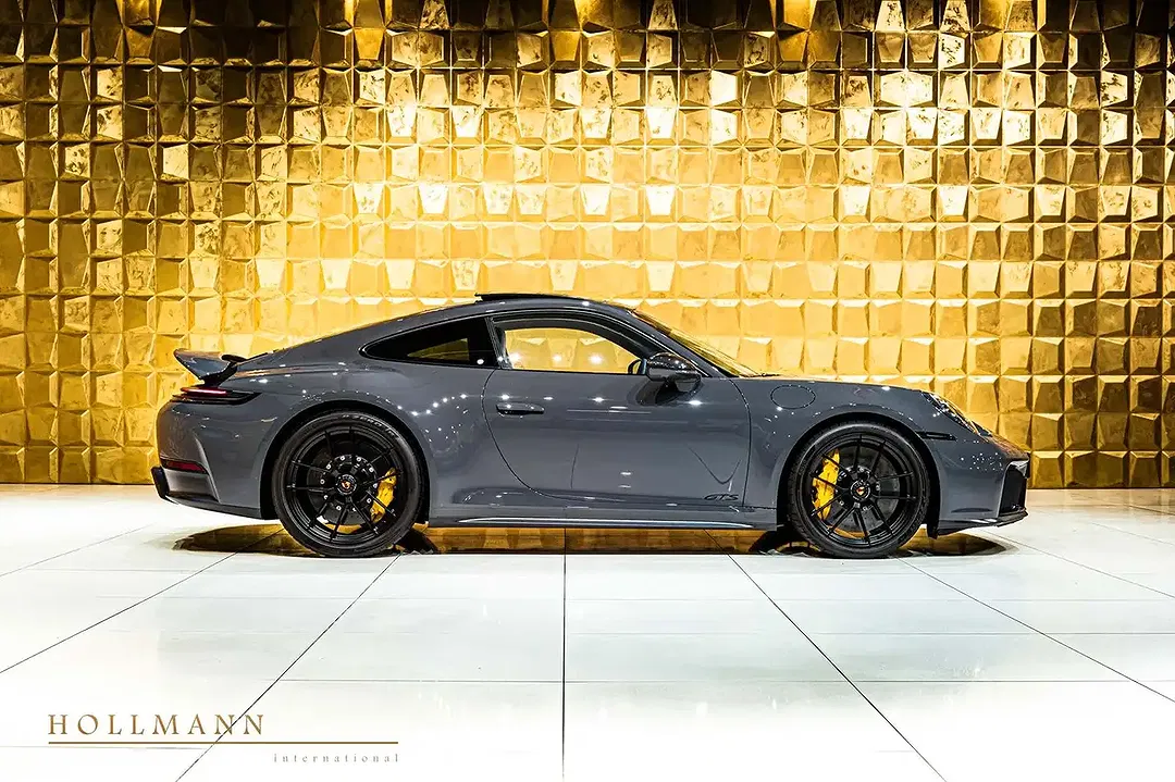 Porsche 992 - Thumbnail 10