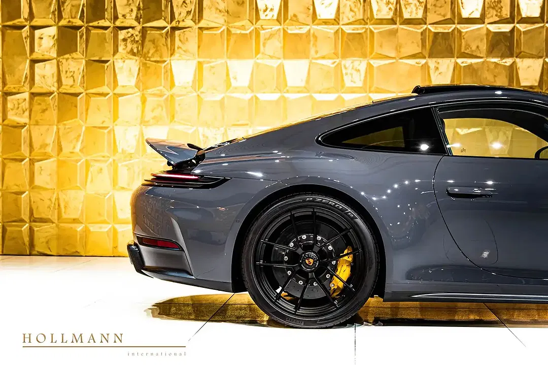 Porsche 992 - Thumbnail 8