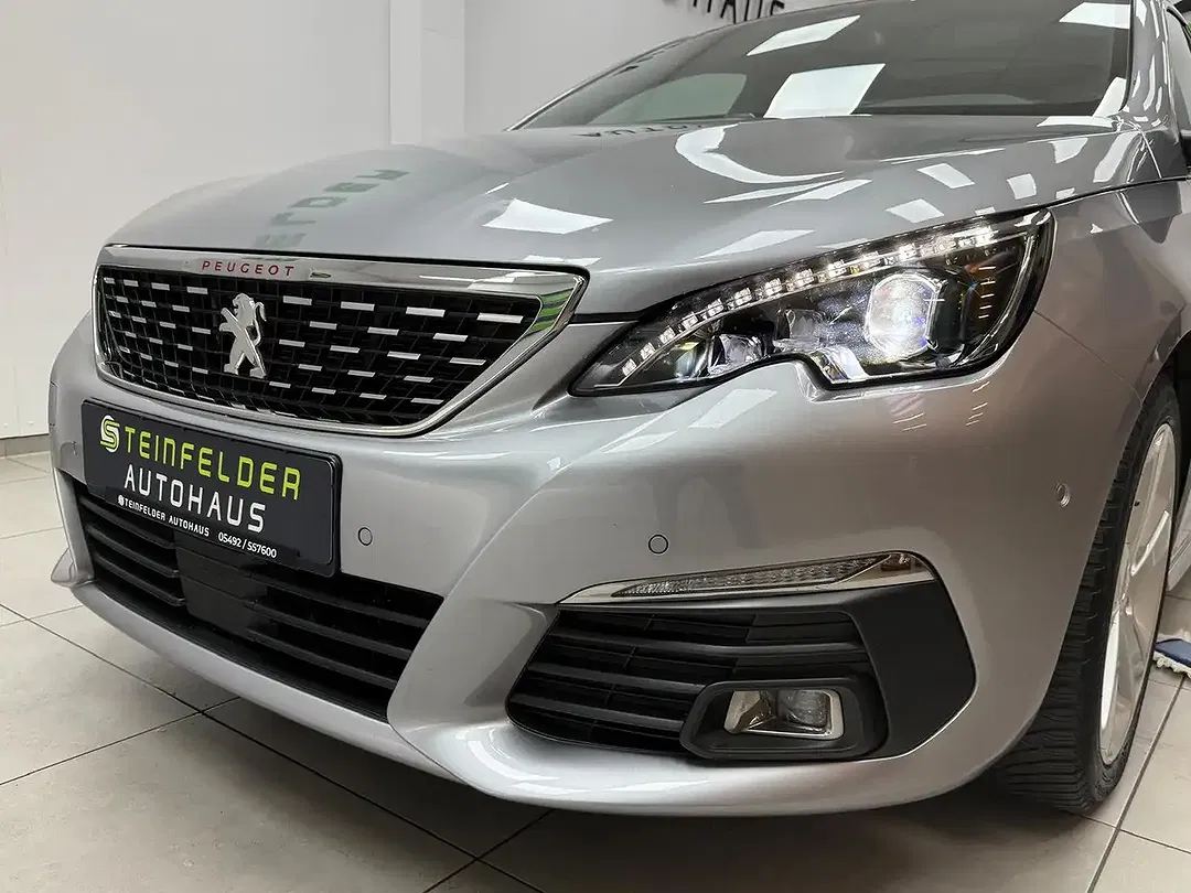 Peugeot 308 - Thumbnail 10