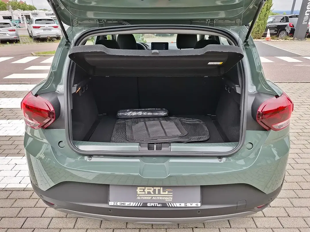Dacia Sandero - Thumbnail 9