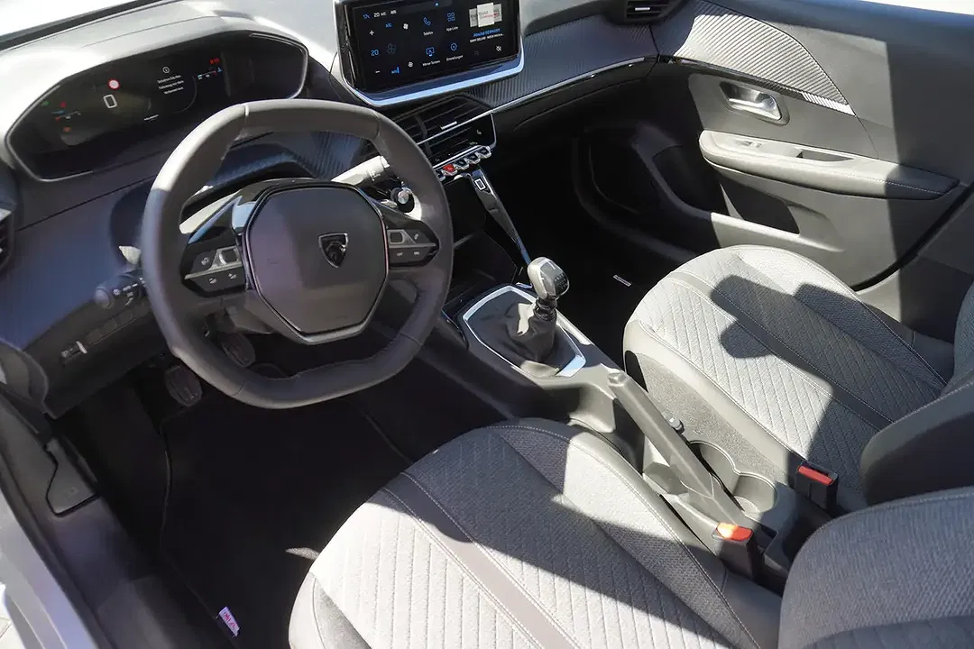 Peugeot 208 - Thumbnail 7