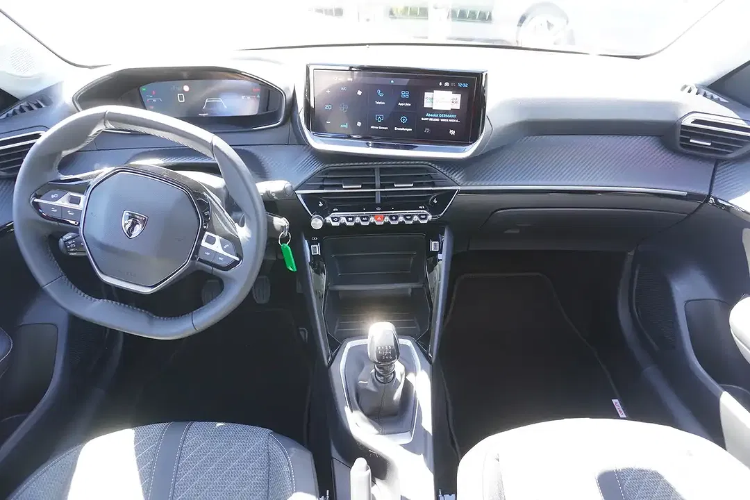 Peugeot 208 - Thumbnail 8