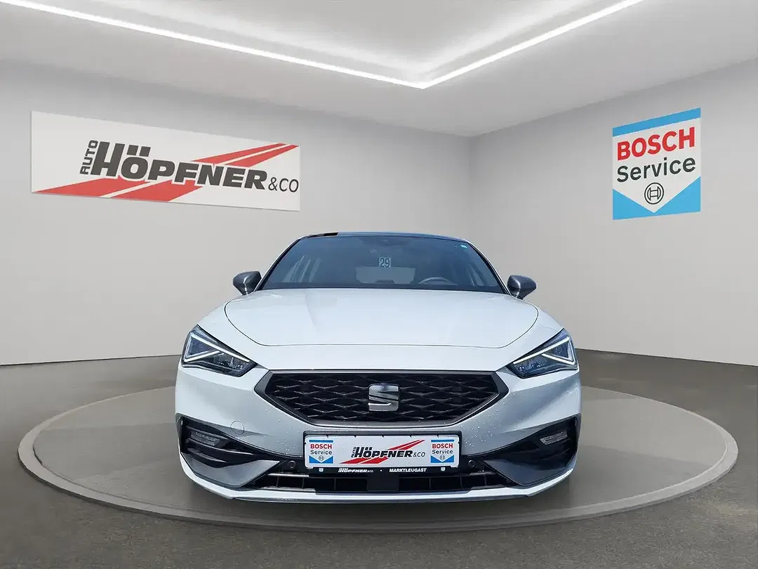 SEAT Leon - Thumbnail 2