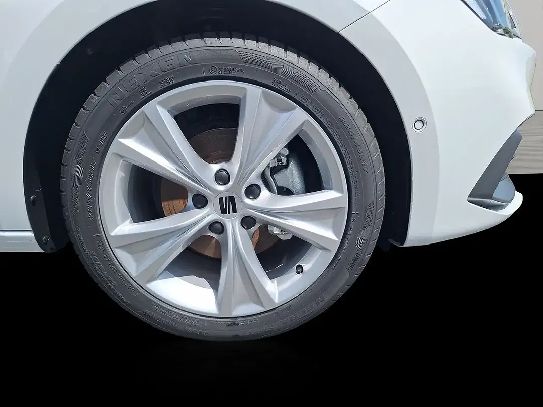 SEAT Leon - Thumbnail 24