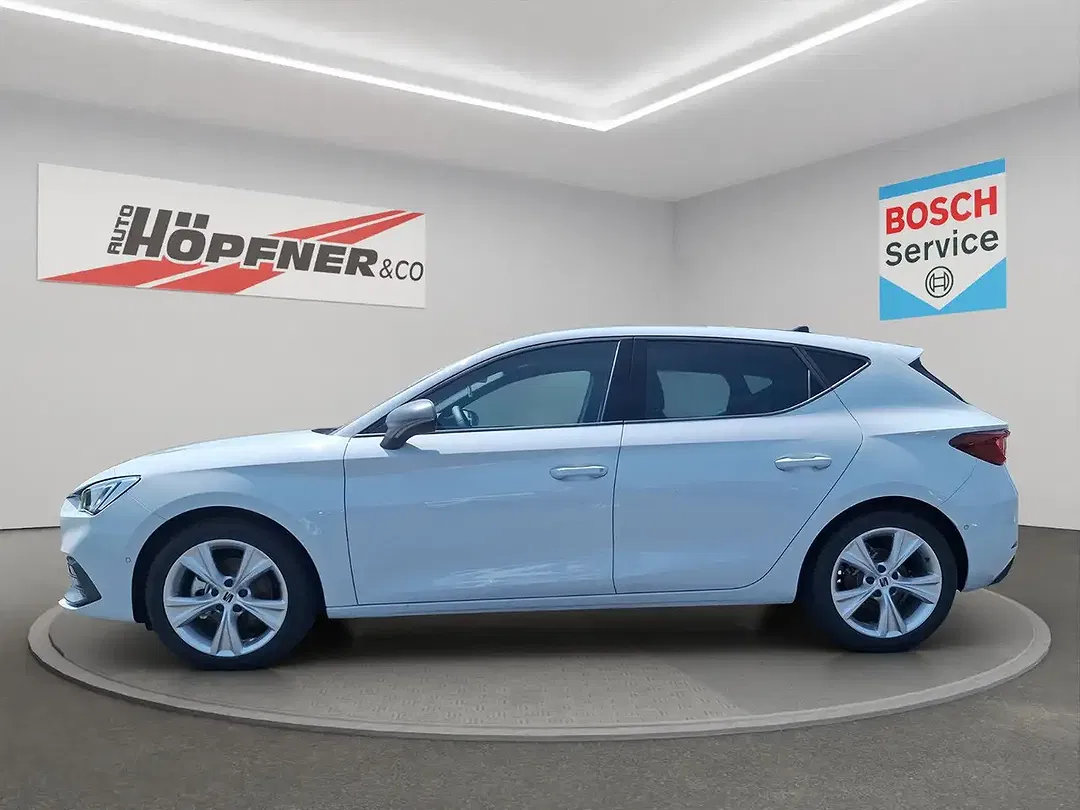 SEAT Leon - Thumbnail 3