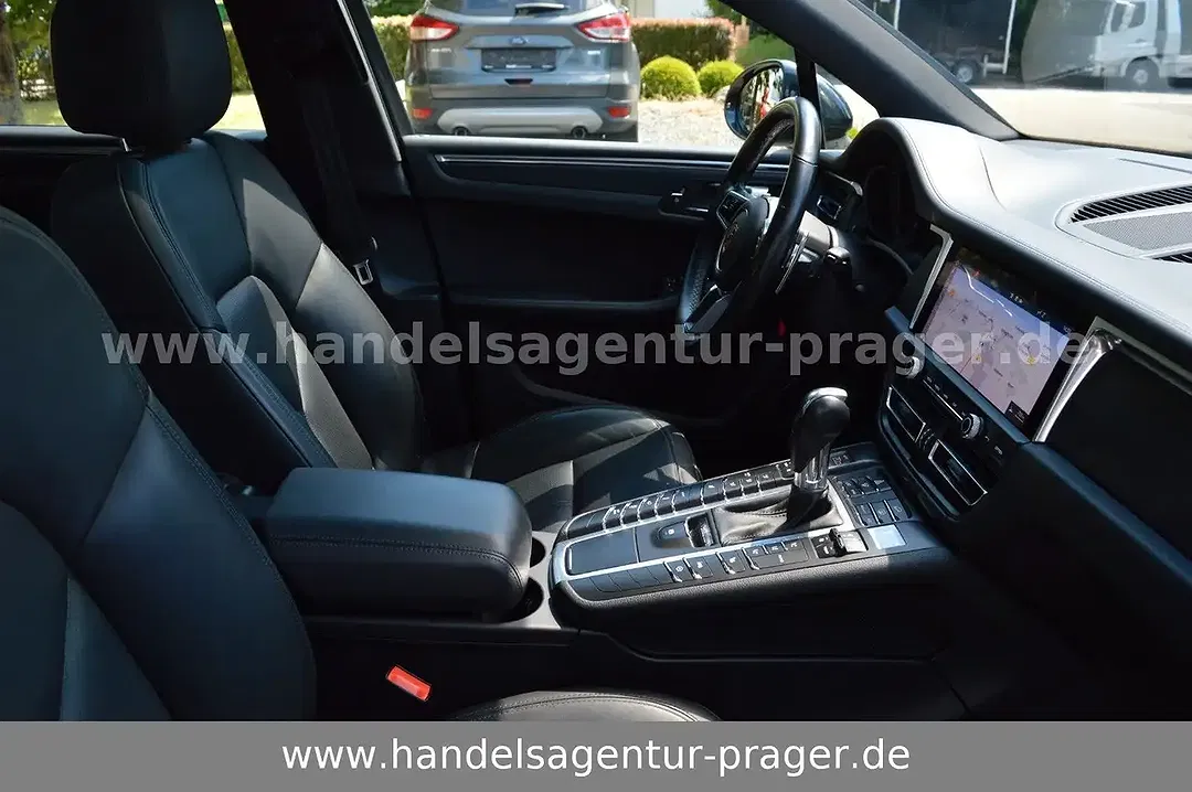 Porsche Macan - Thumbnail 12