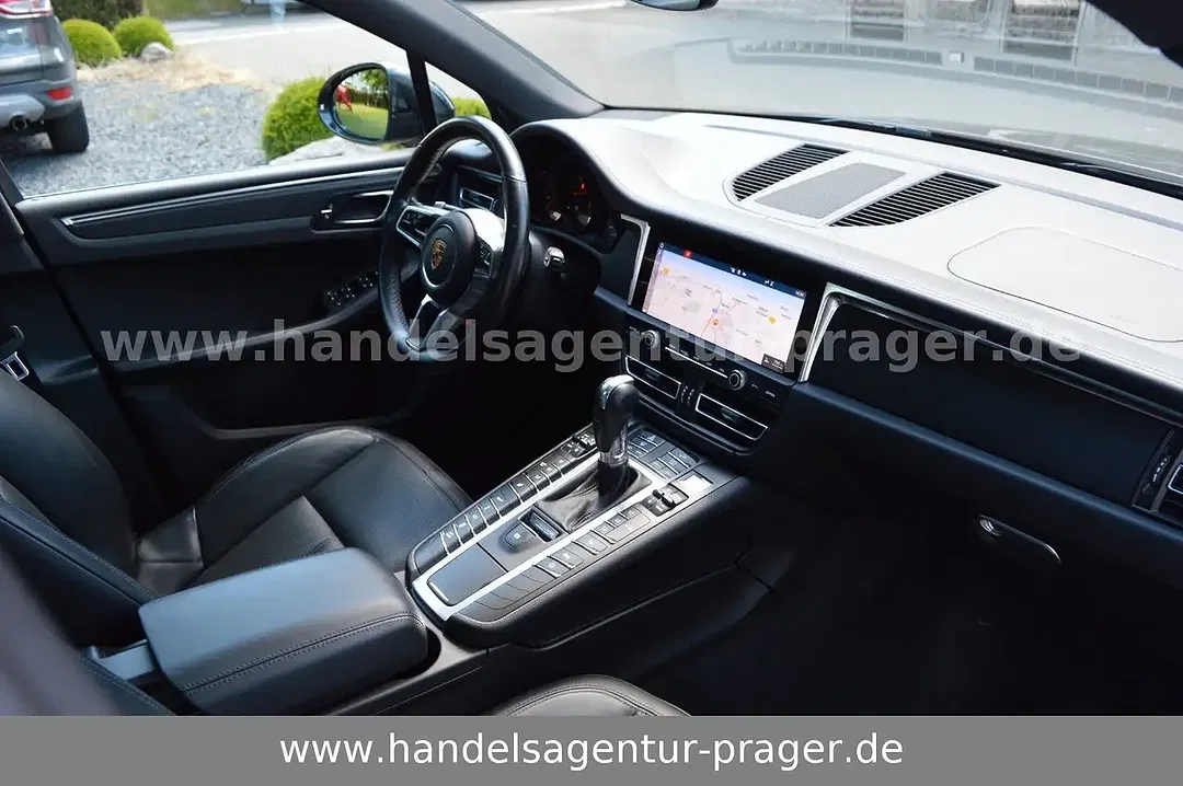 Porsche Macan - Thumbnail 13
