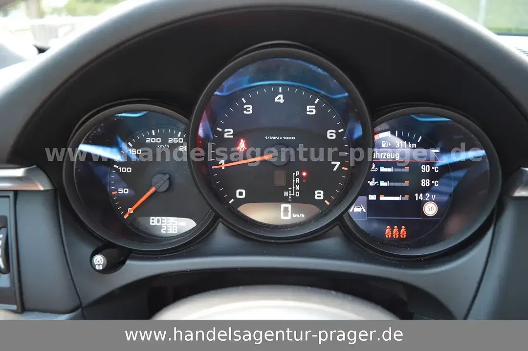 Porsche Macan - Thumbnail 14