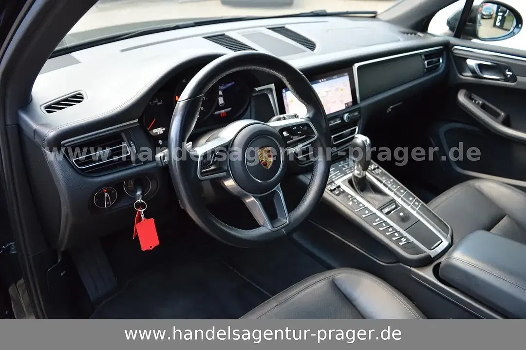 Porsche Macan - Thumbnail 15