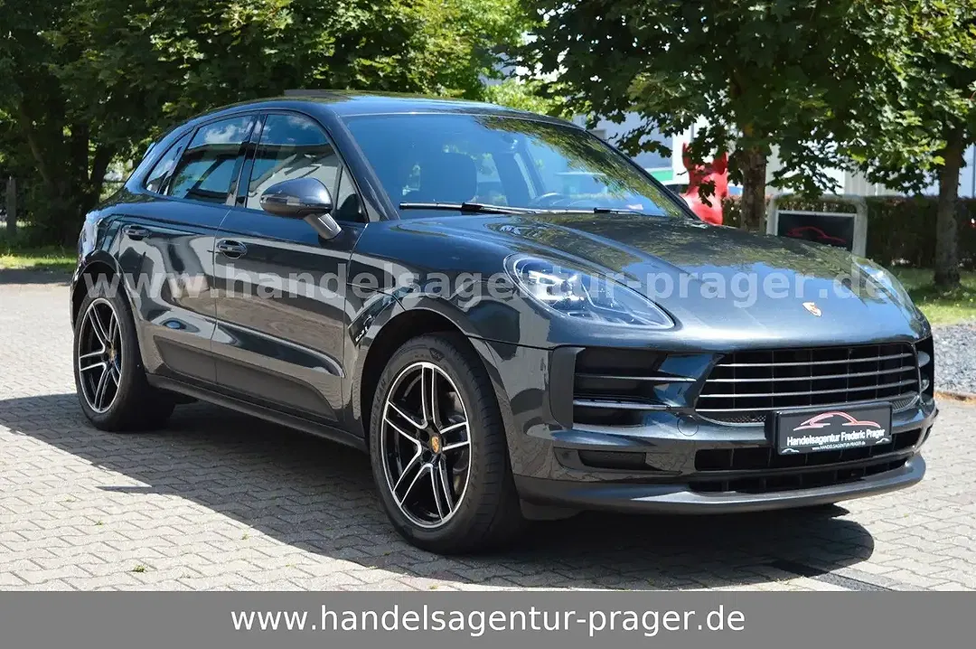 Porsche Macan - Thumbnail 3