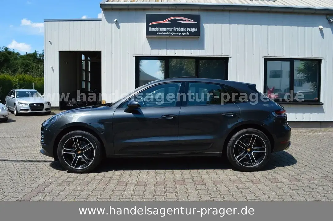 Porsche Macan - Thumbnail 6